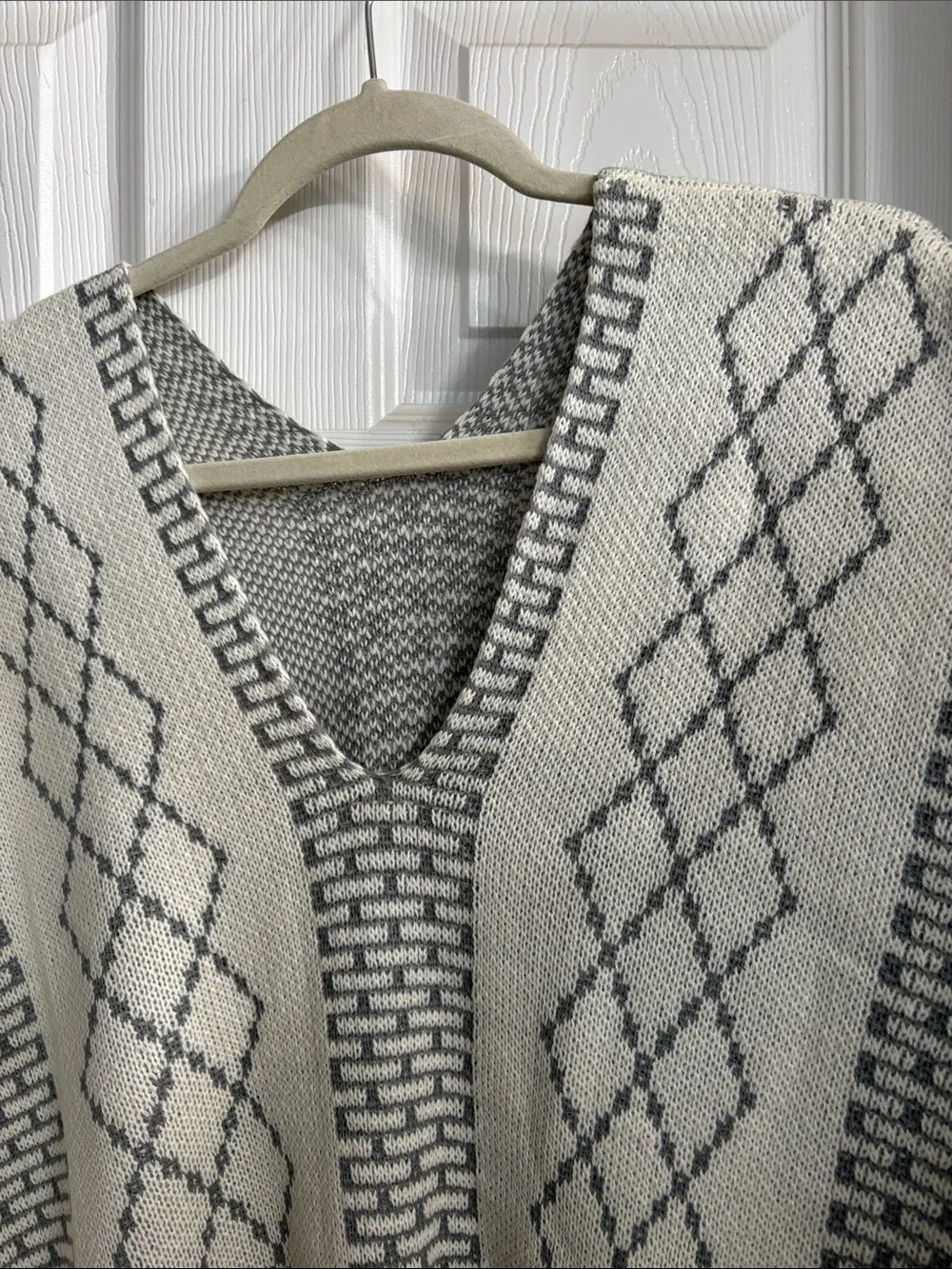 SHEIN Cream & Gray Fringed Knit Poncho